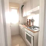 Alojamento de Acomodação e Pequeno-almoço Limone 4*