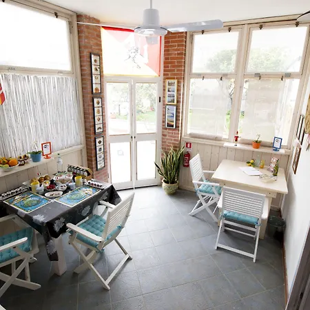 Limone Bed & Breakfast 4*