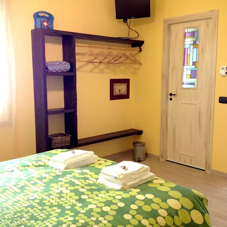 Bed and Breakfast Limone 4*
